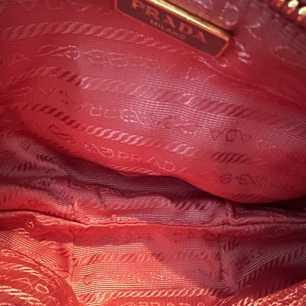 Prada clutch bag pink leather authentic 225-0964 in great condition. Super Cute - Picture 8 of 10
